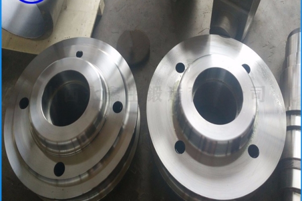 包罐机车轮锻件